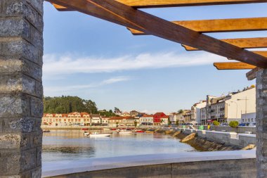 Cantinho tahta Arousa Adası