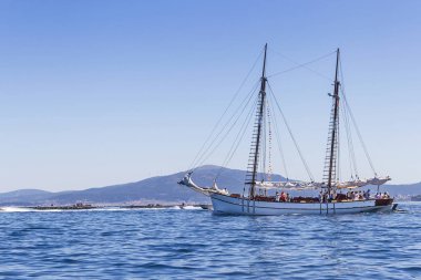 Ahşap yelkenli yelken