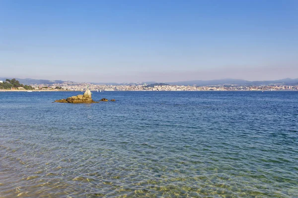 Ciudad de Vigo en el horizonte — Foto de Stock