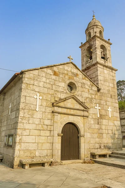 Facciata della chiesa di San Pedro di Vilalonga — Foto Stock