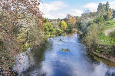 Umia Nehri'nin mavi su