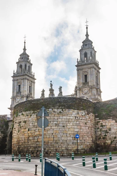 Lugo katedry i murów rzymskiego — Zdjęcie stockowe