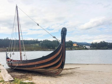 Telli viking tekne Catoira Ulla Nehri yakınında