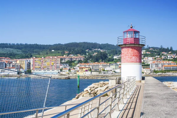 Faro en el muelle — Foto de Stock