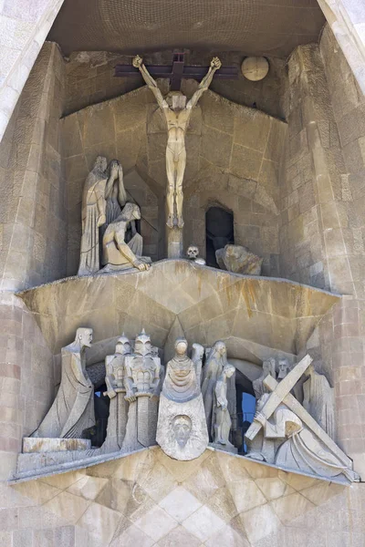 Détails de la façade de la Basilique Sagrada Familia à Barcelone — Photo