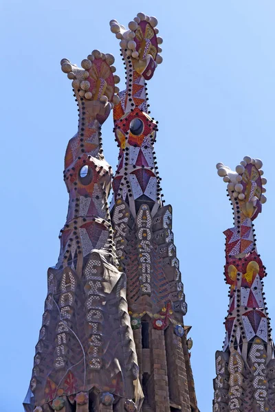 Détails de la façade de la Basilique Sagrada Familia à Barcelone — Photo