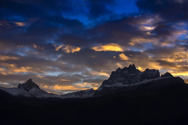 Coucher de soleil dans les Dolomites autour de Cortina D Ampezzo — Photo