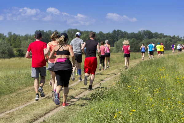 Carrera al aire libre a campo traviesa — Foto de Stock