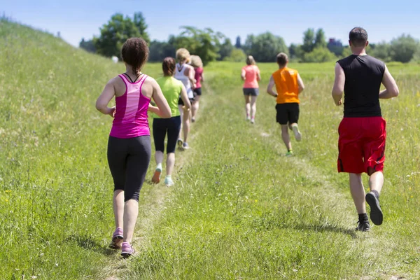 Carrera al aire libre a campo traviesa — Foto de Stock