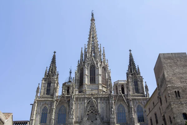 Cathedral Holy Cross and Saint Eulalia in Barcelona — Stock Photo, Image