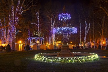 Zrinjevac parkı Noel ışıkları tarafından Advent bir parçası olarak ben dekore