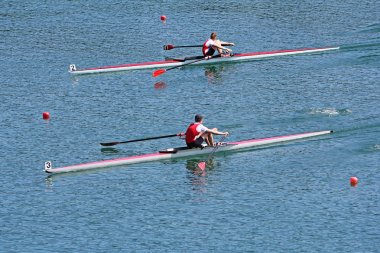 Rowers içinde kürekli sandal yarış