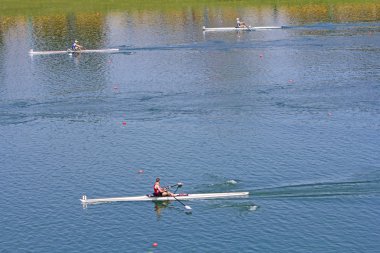 Rowers içinde kürekli sandal yarış