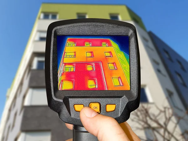 Registro de pérdida de calor en el edificio residencial — Foto de Stock