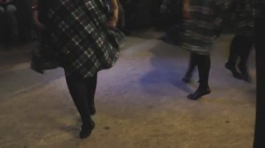 Kız Grup gerçekleştirmek profesyonel olarak İrlanda halk dansları