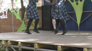 İrlanda dansları performansını