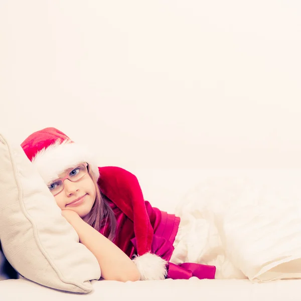 Cute little lady crawling on sofa. — Stock Photo, Image