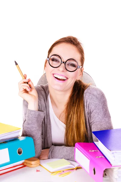Woman sitting at desk in office working — Stock Photo, Image