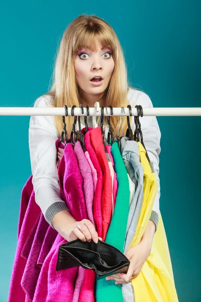 Frau mit Ladendiebstahl. — Stockfoto