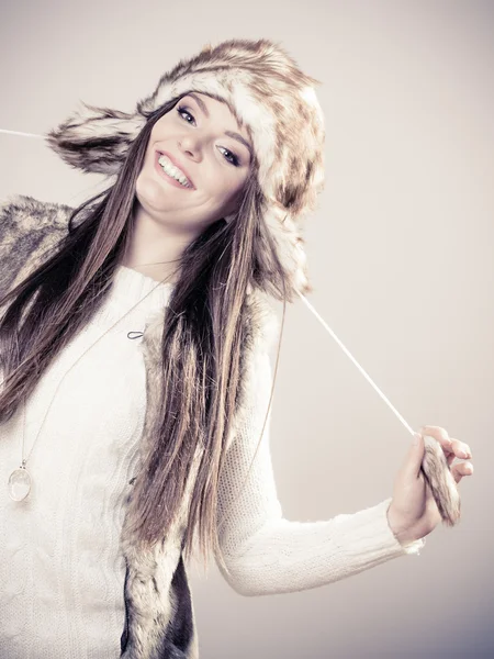 Winter schattig meisje mode. — Stockfoto