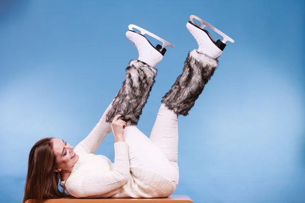Woman wearing ice skates fur socks, skating — Stock Photo, Image