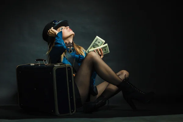 Steampunk girl with cash. — Stock Photo, Image