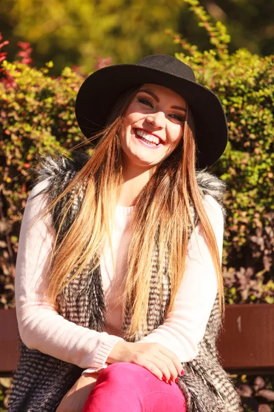 Portrait of beauty woman in hat — Stock Photo, Image