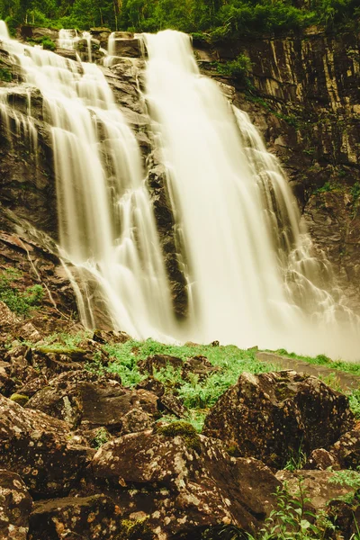 Cascade de Skjervsfossen - Norvège — Photo