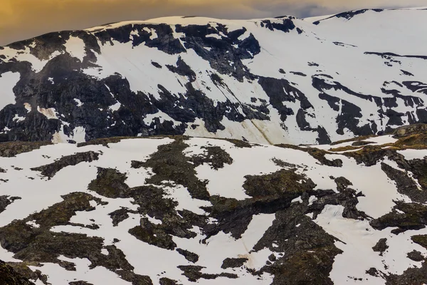 Vista de las montañas desde el mirador Dalsnibba en Noruega — Foto de Stock
