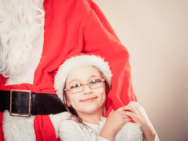 Santa Claus con niña . —  Fotos de Stock