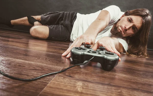 Young man with pad — Stock Photo, Image