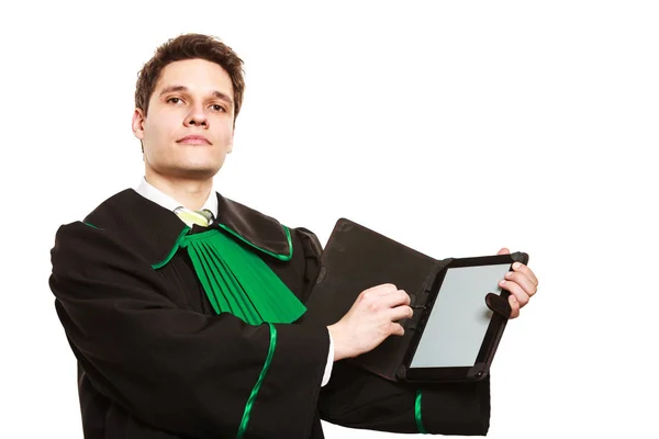 Mężczyzna prawnik trzymać komputer tablet w przypadku otwartego. — Zdjęcie stockowe