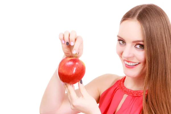 Vrouw charmante meisje kleurrijke make-up houdt apple fruit — Stockfoto
