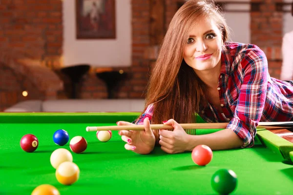 Young woman having fun with billiard. — Stock Photo, Image