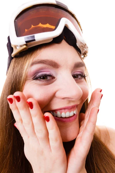 Verrückte Nahaufnahme von Frauengesicht mit Skibrille — Stockfoto