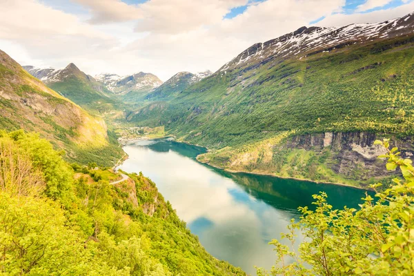 Blick auf den Geirangerfjord aus norwegischer Sicht — Stockfoto