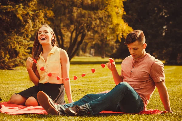 Romantisches Paar verbringt Zeit miteinander. — Stockfoto