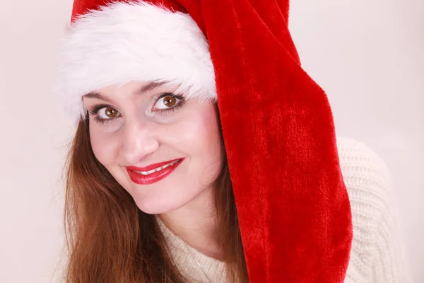 Žena v klobouku Santa Clause — Stock fotografie