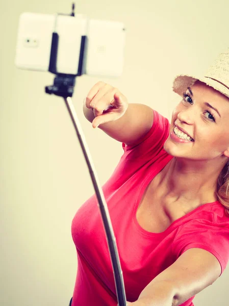 Tourist blonde woman taking pictures with phone — Stock Photo, Image