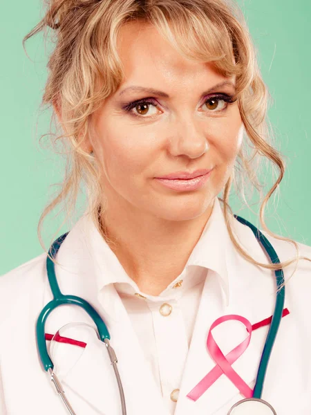 Doctor with pink cancer ribbon — Stock Photo, Image