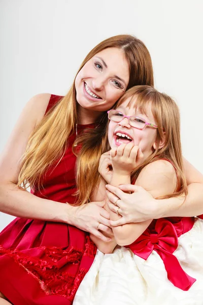 Lycklig familj. Mamma och dotter. — Stockfoto