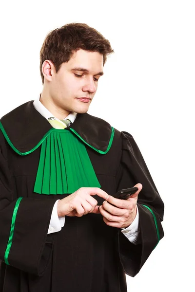 Anwalt nutzt Smartphone-Touchscreen. — Stockfoto