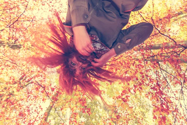 Cheerful girl spending day outside. — Stock Photo, Image