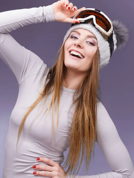 Kobieta w Bielizna termiczna narciarskich gogli — Zdjęcie stockowe