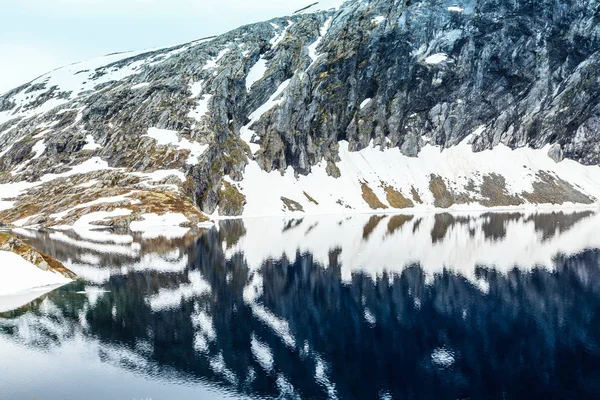 Djupvatnet lake, Norveç — Stok fotoğraf