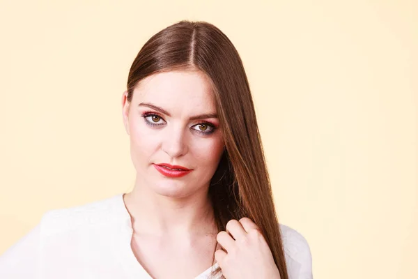 Pensive thinking attractive brunette woman — Stock Photo, Image