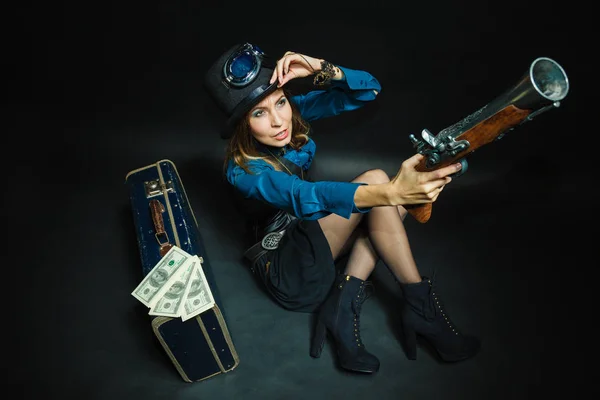 Steampunk flicka med kontanter. — Stockfoto