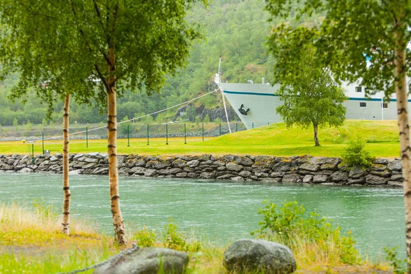 Yolcu gemisinde dock, Norveç — Stok fotoğraf