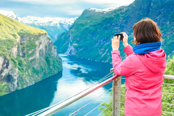 Fotografia turistica dal punto di vista Flydasjuvet Norvegia — Foto Stock
