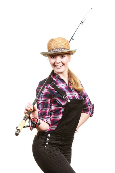 Femme heureuse en chapeau de soleil tenant canne à pêche — Photo